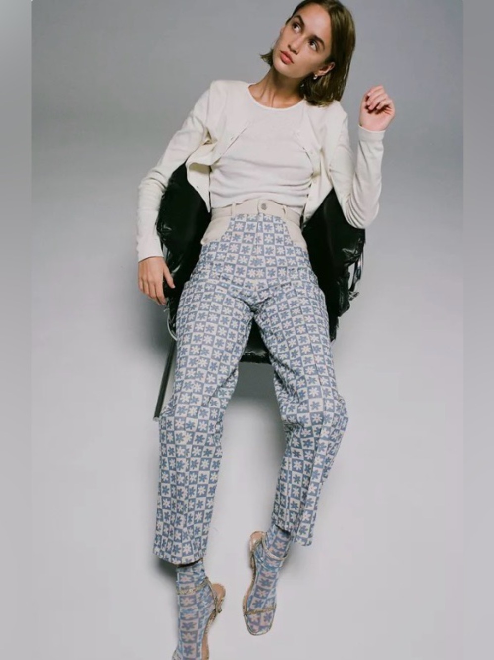 Lisa says Gah Blue Floral Checkerboard Jeans Sz25 wide leg High rise Daisy Denim